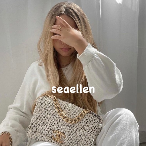 Gap Knit Infinity Wrap Scarf Snood - Picture 7 of 7